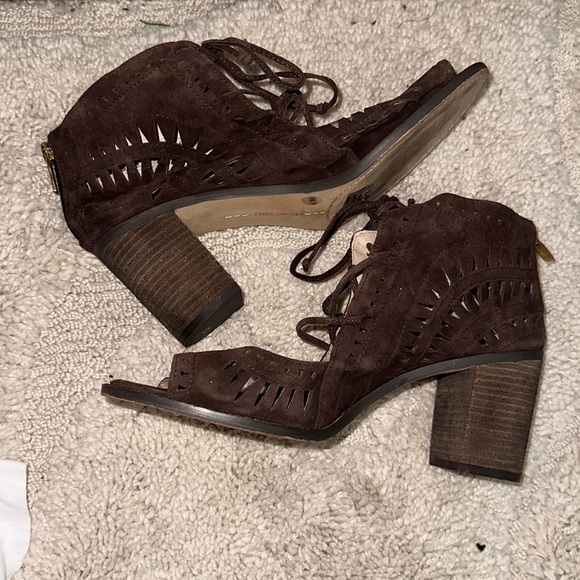 Vince Camuto TARITA cutout lace up sandal - Picture 4 of 4